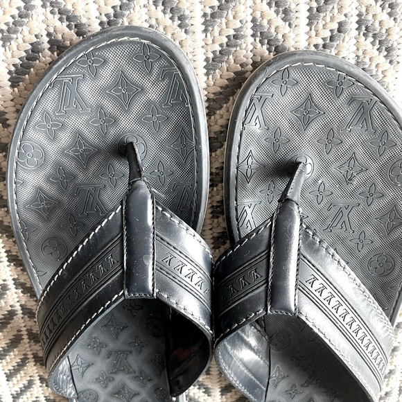 Louis Vuitton Flip Flops - Picture 2 of 3